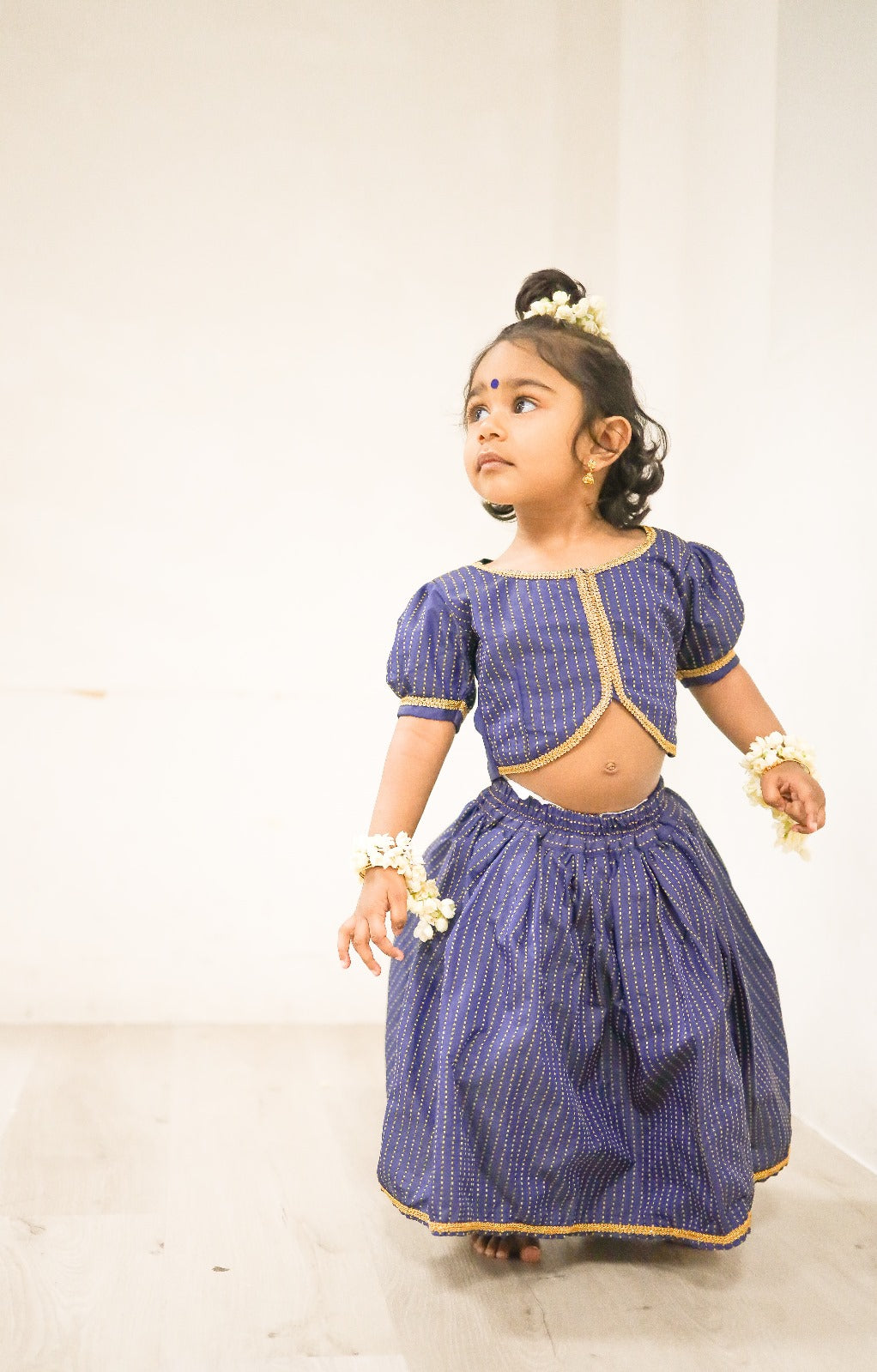 The Veyda Borderless Paavadai Chattai